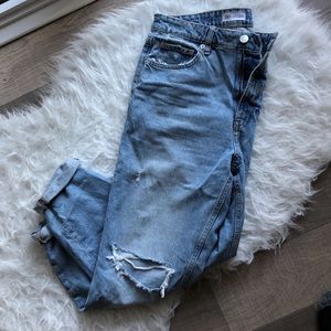 ZARA LIGHT WASH MOM JEAN